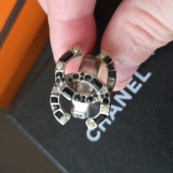 Chanel Geometric Ring | Double CC | Statement Designer Jewelry, Authentic, 52 - Picture 10 of 13